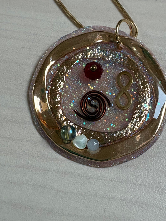 Oneindige essentie, wit + goud