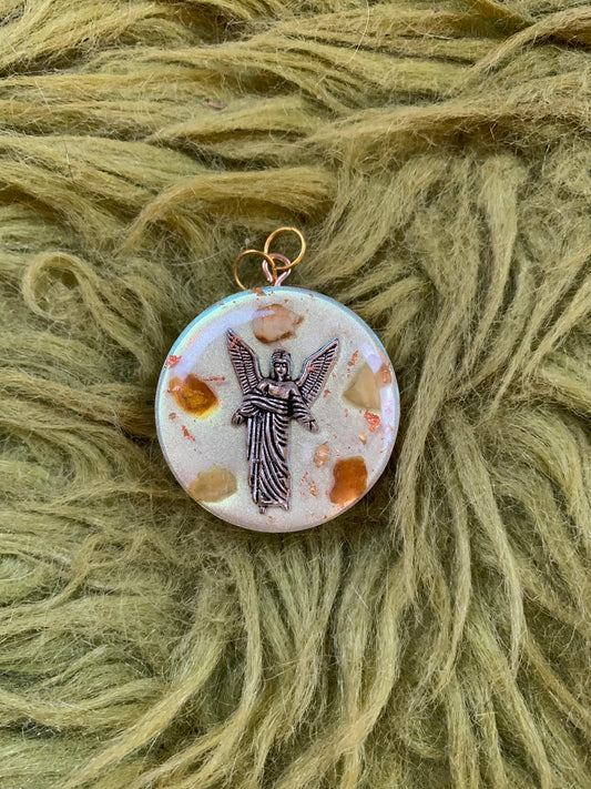 Uriël Orgonite Hanger