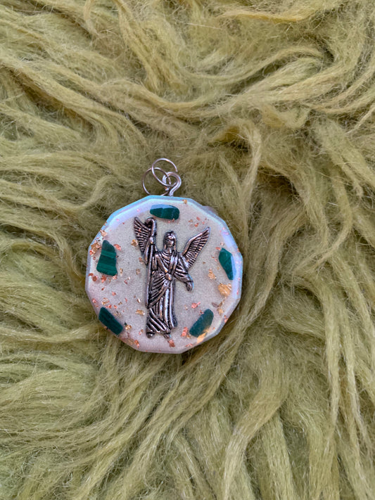 Rafaël Orgonite Hanger