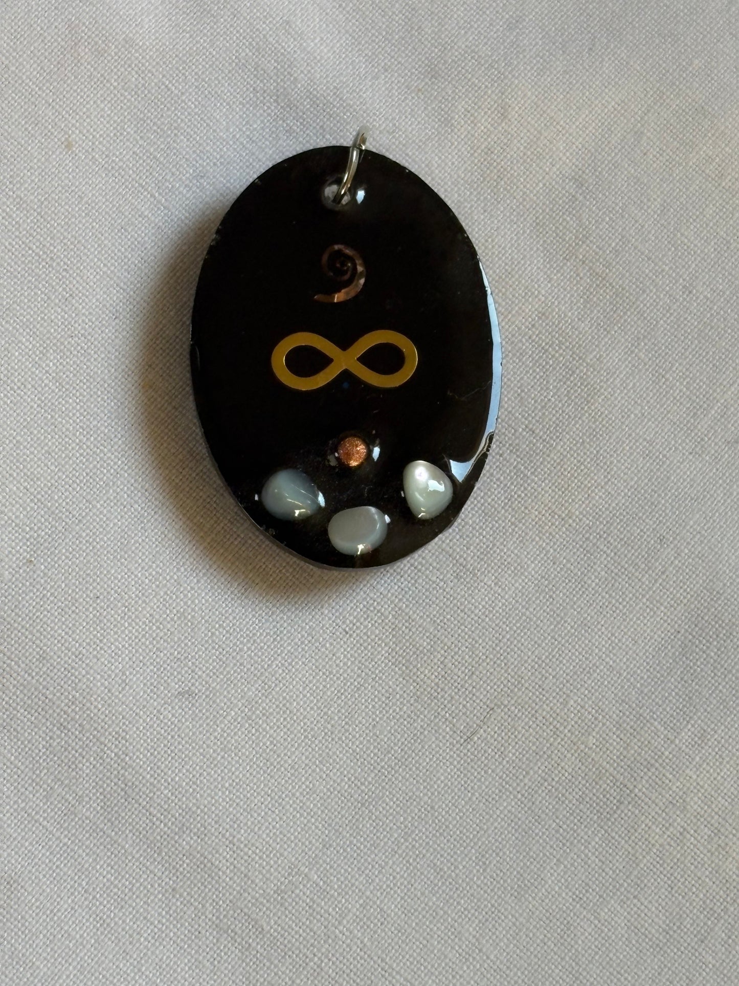 hanger:  infinity (kopie)