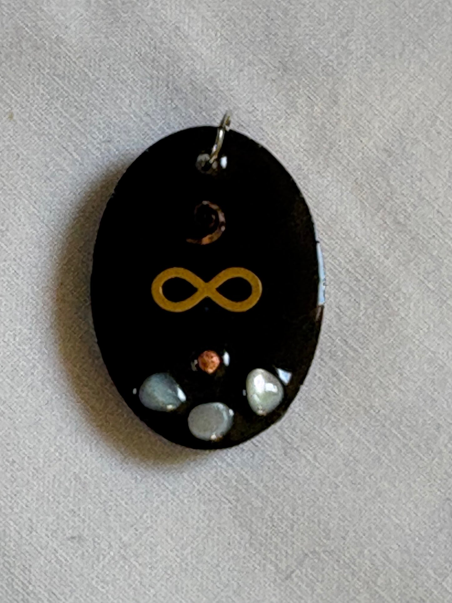 hanger:  infinity (kopie)