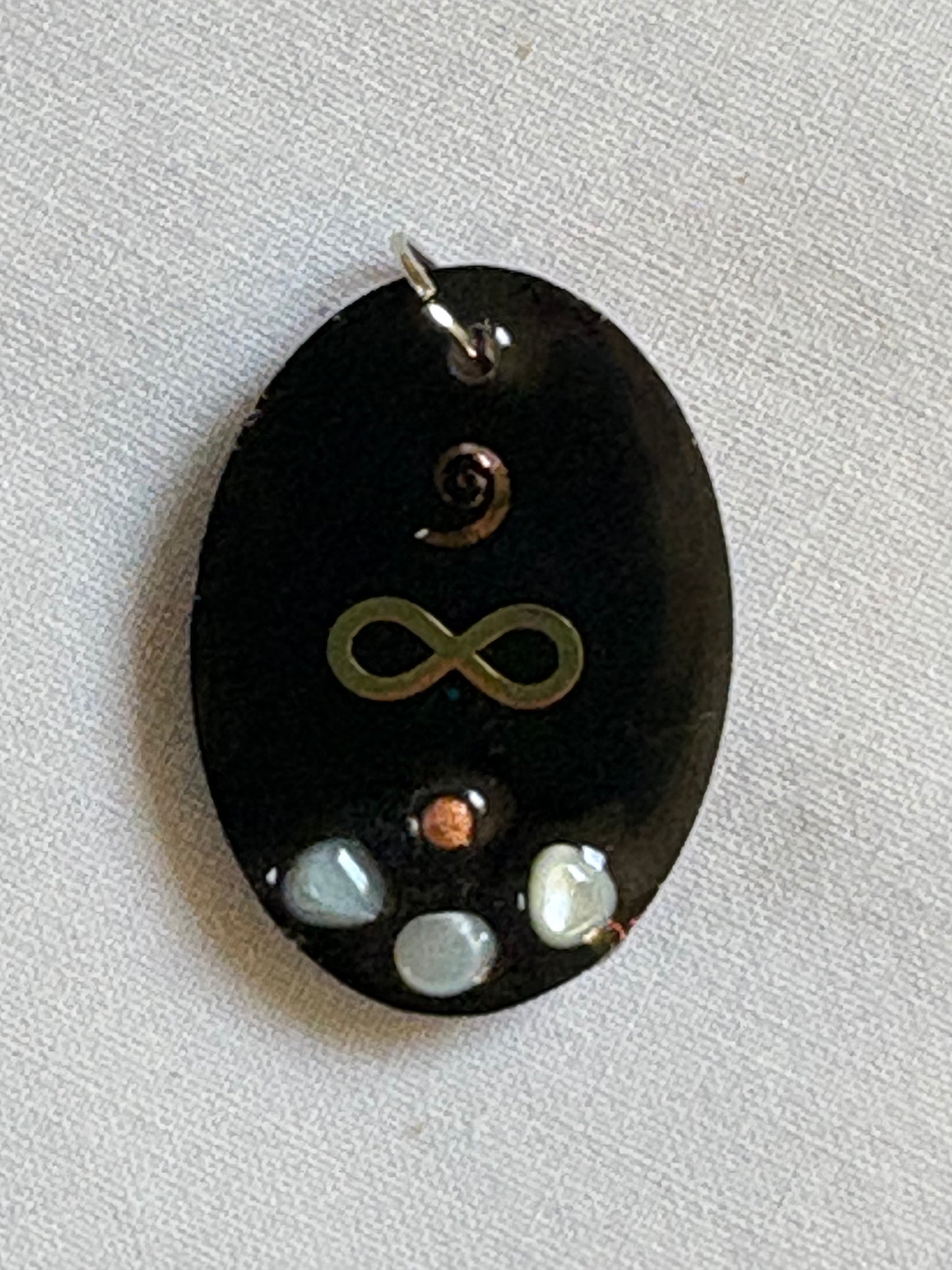 hanger:  infinity (kopie)